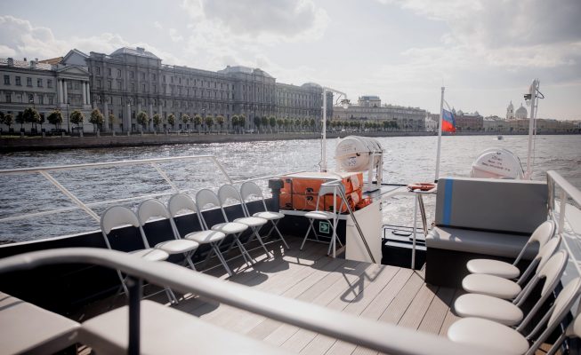 теплоход москва 187