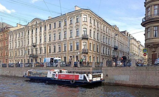Теплоход Рапсодия